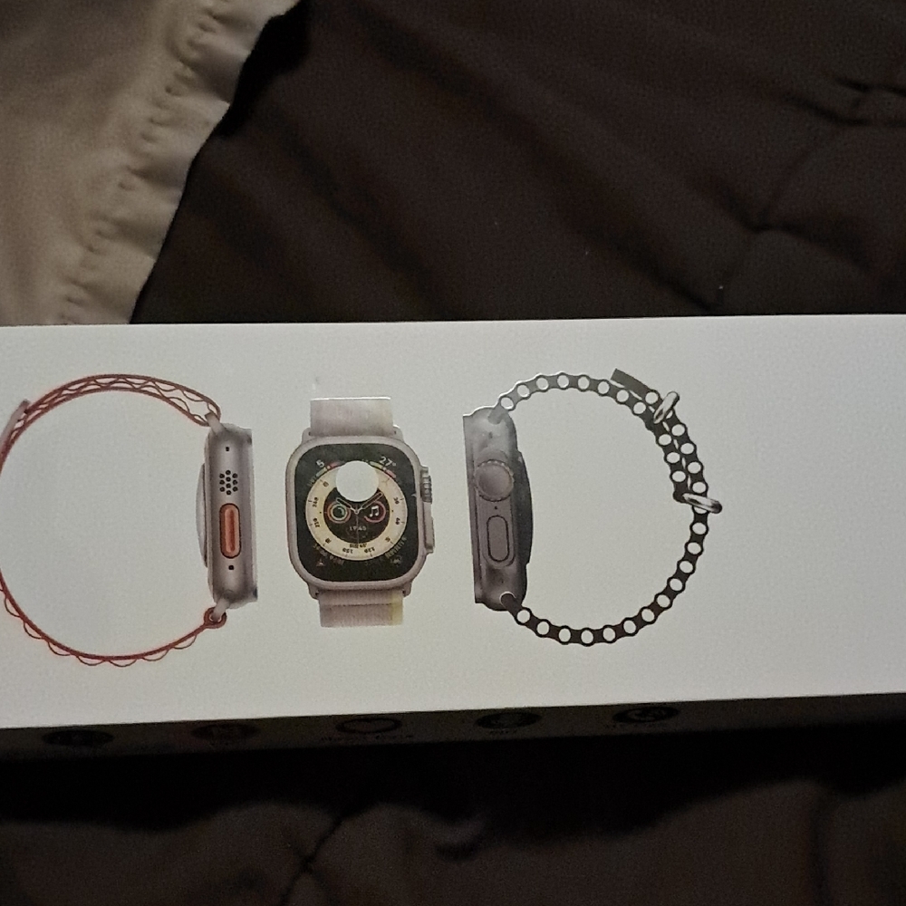 Smartwatch with Interchangeable Bands - Silver and Black